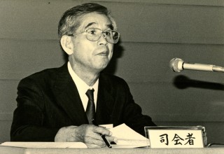 鳥居次好初代会長